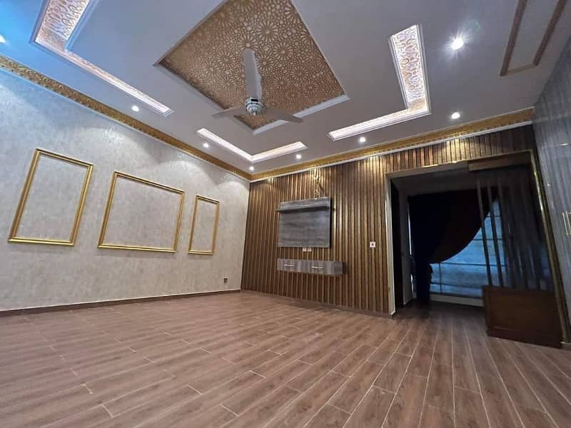 Owner Build Fully Basement Kanal Bungalow For Sale On 80 Feet Road 6 bedroom 2