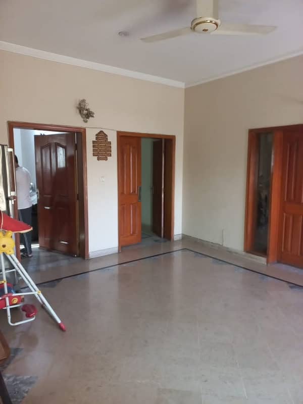 2 Kanal Owner Build Used Bungalow For Sale In Valencia Town 15