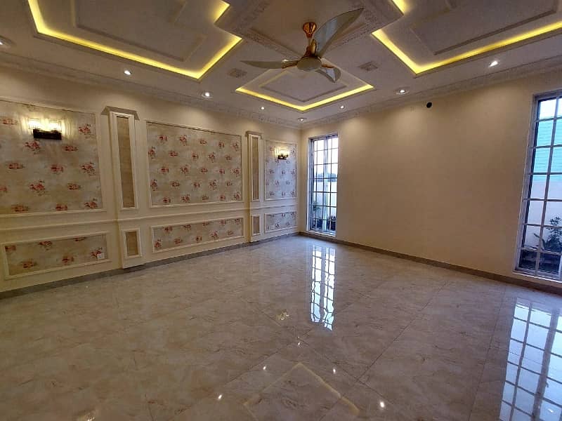 4 Kanal Luxury Bungalow For Sale In Valencia Town Lahore 15