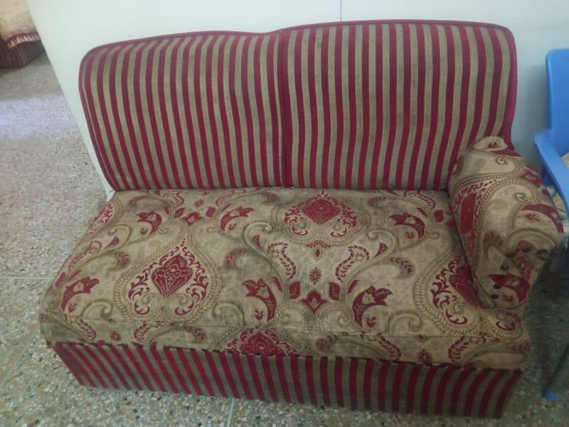 7 Seater sofa urgent sale in Islamabad 1