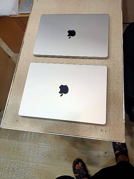 apple MacBook pro 2023 m3 max 36/1tb silver 1