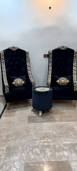 Coffee Chairs with Round Table 1