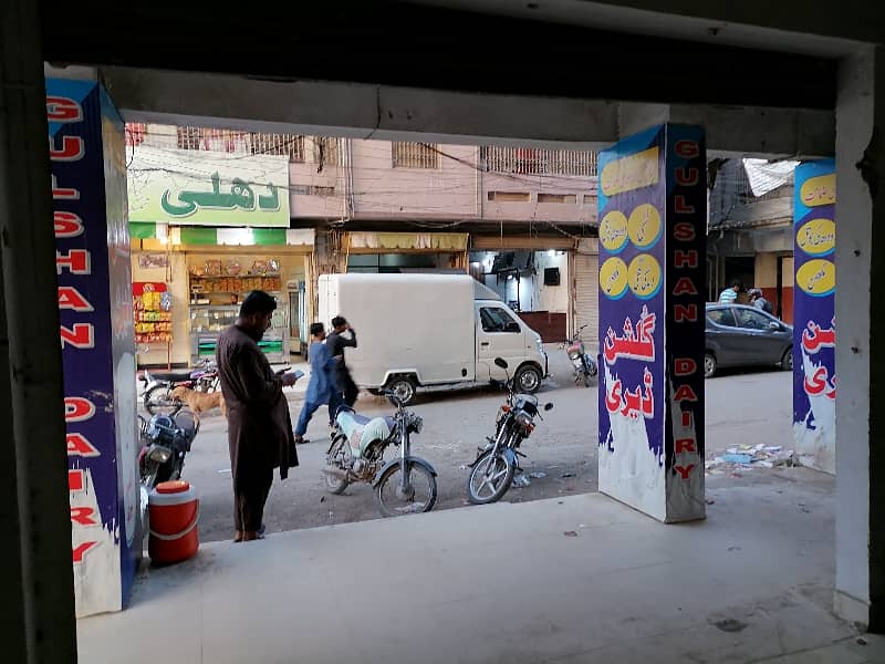 Shop For rent In Gulshan-e-Iqbal 4