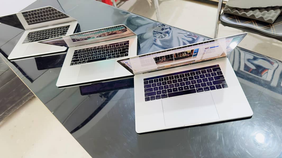 Apple MacBook Pro Ci9 2018 with Box (Cto Model) 1