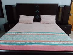 Bed with 2 Side Tables & Dressing 03433033234