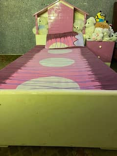 kids bed with side table
