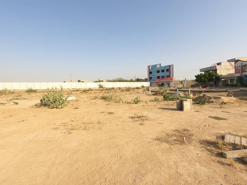 Get A Prime Location 120 Square Yards Residential Plot For sale In Arif Residency 5