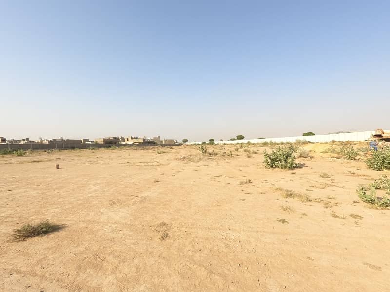 Get A Prime Location 120 Square Yards Residential Plot For sale In Arif Residency 6