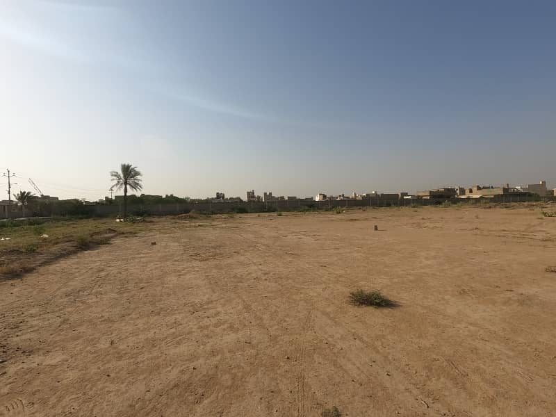 Get A Prime Location 120 Square Yards Residential Plot For sale In Arif Residency 8