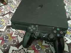 ps4 slim n good condition