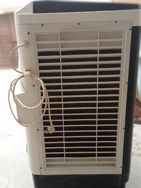 Air cooler with good condition. 5