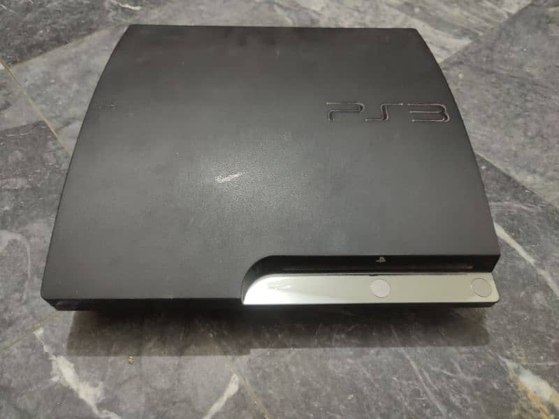 PS3 Slim With TWO Controller And 4 Official Discs + Jailbreak 1