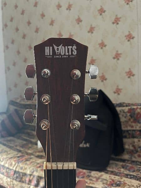 HiVolts Acoustic Guitar 1