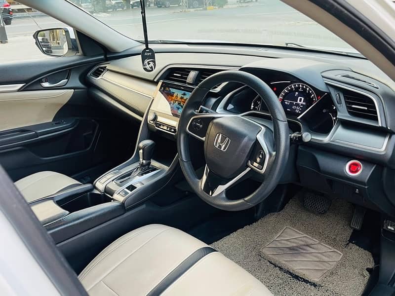 Honda Civic VTi Oriel Prosmatec 2019 16