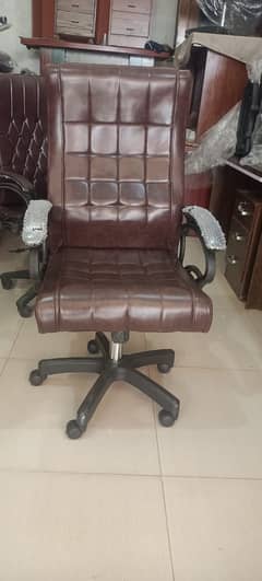 Executive chair/ Revolving Chair / Chair / Office chair / Boss chair 0