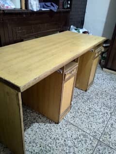 selling double computer table