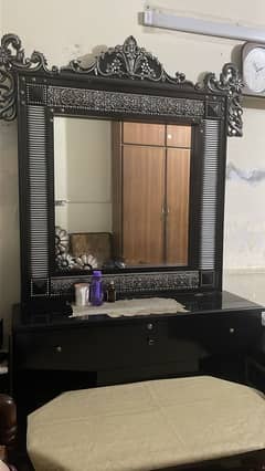 Dressing table heavy quality