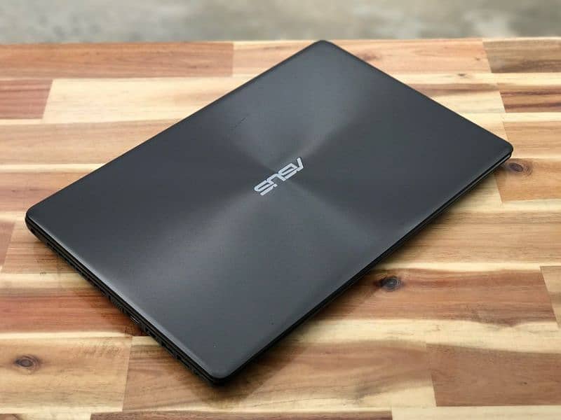 Asus slim Laptop 4th Generation 15.6" big Display 3hours battery tmg 2