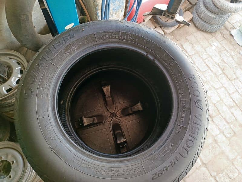 175/70/14 only 2 tyres 3