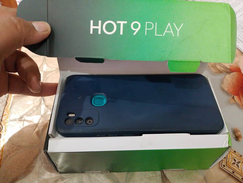 Infinix Hot 9 play Ram 4\64 Box without charger FINGER SENSOR WORKS 12