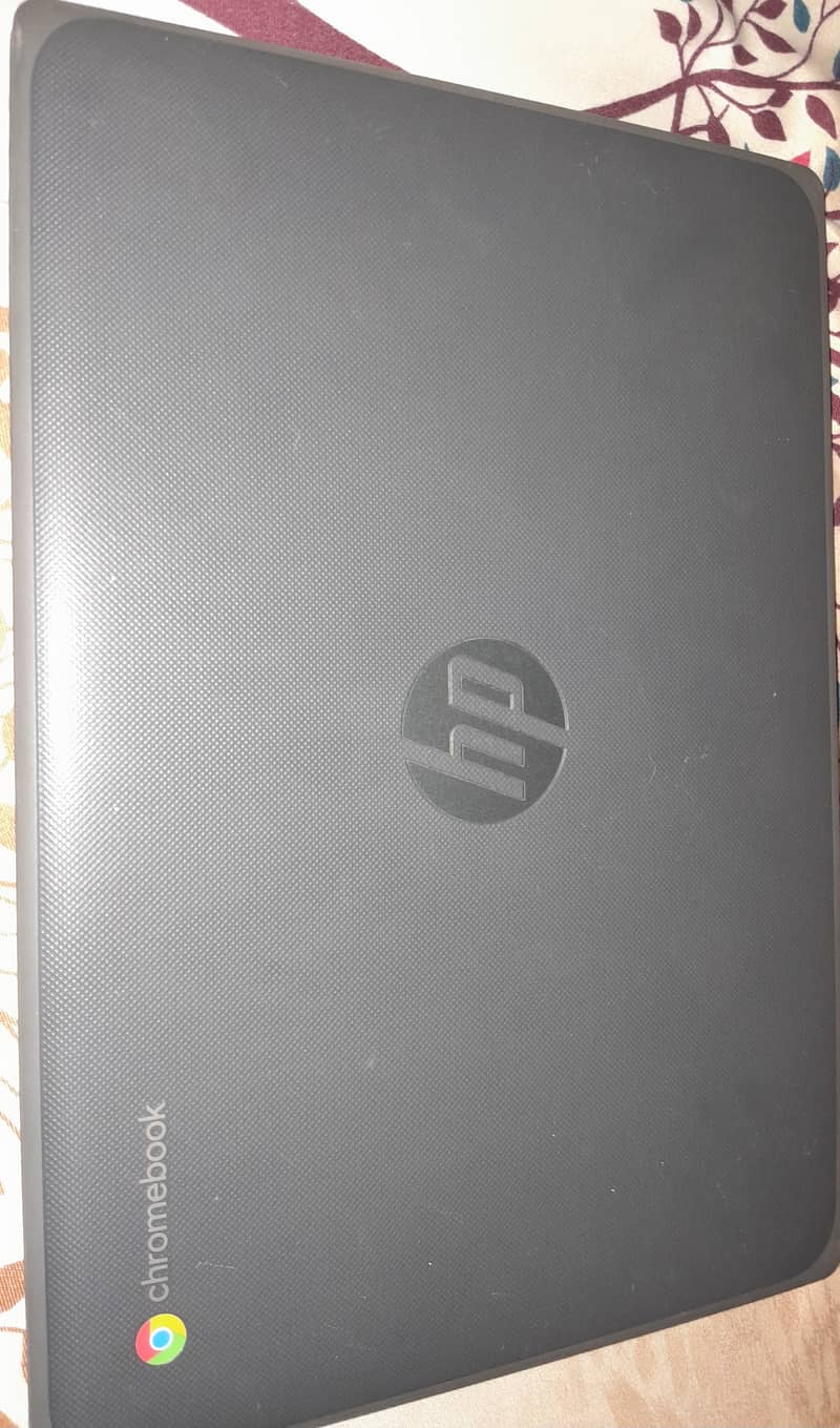 chromebook HP for sale 4gb ram /32gb 3