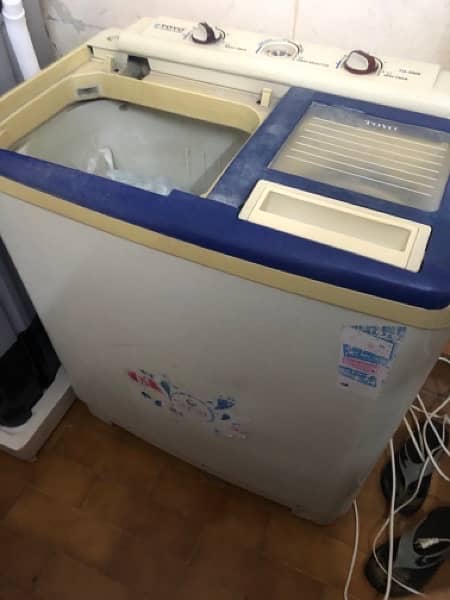 Toyo washing and drying machine 5
