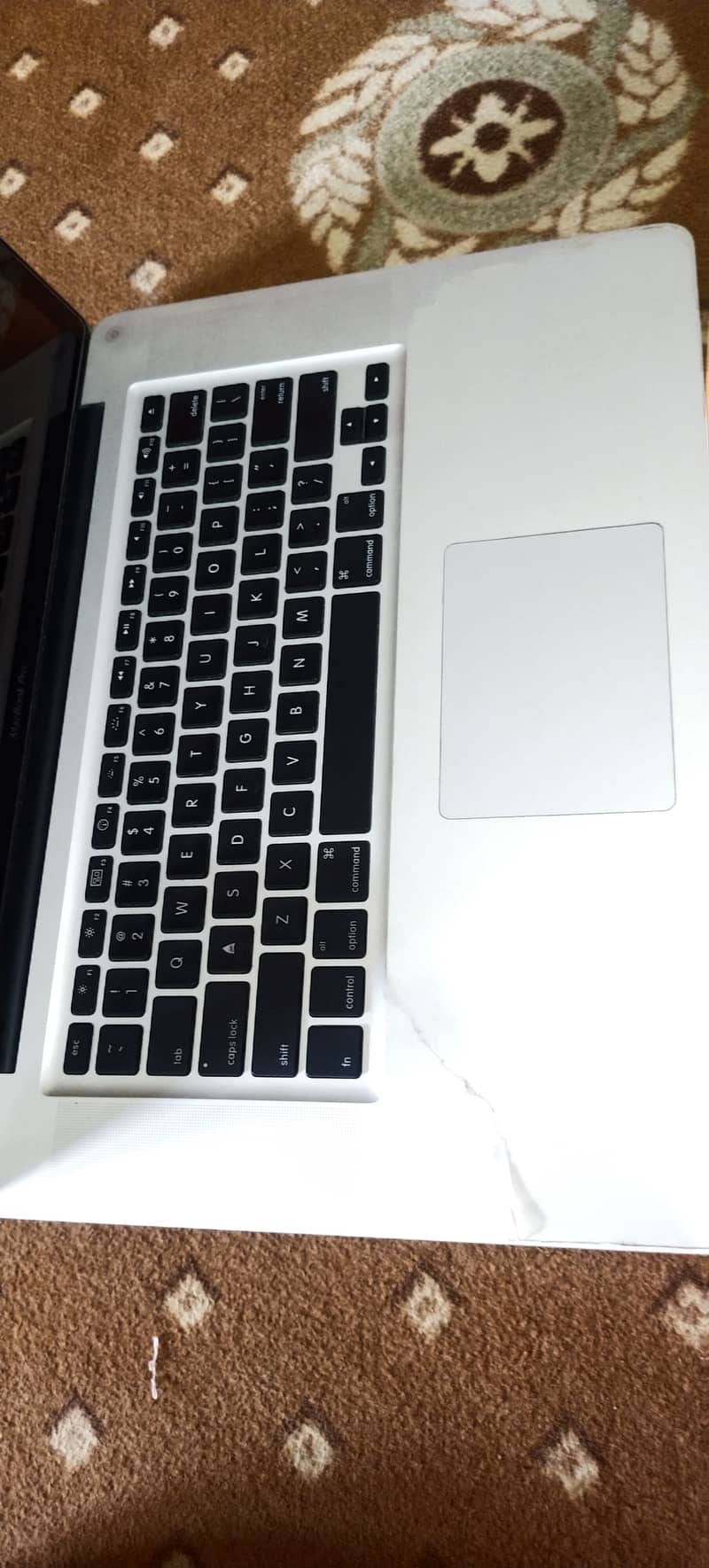MacBook pro 2011 moled i7 very low price urgent for sale 9