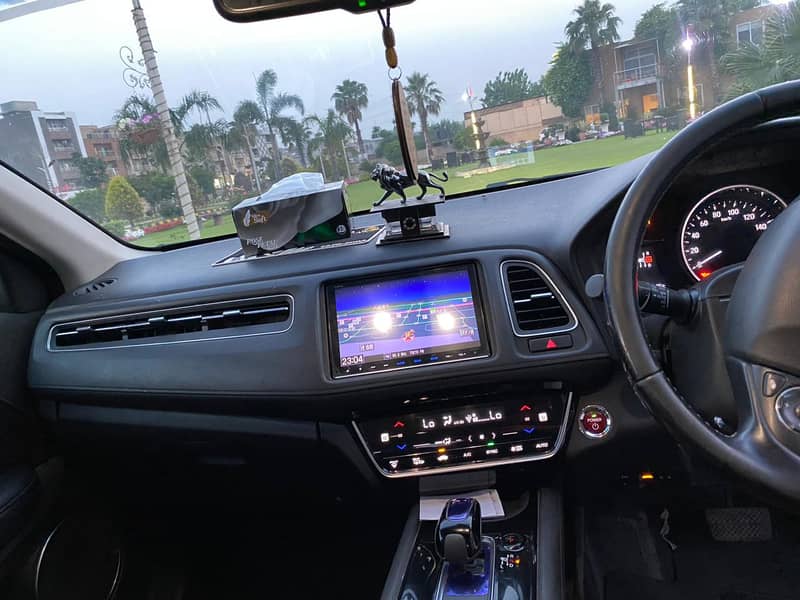Honda Vezel Hybrid Z Honda Sensing  Specs & Features 12