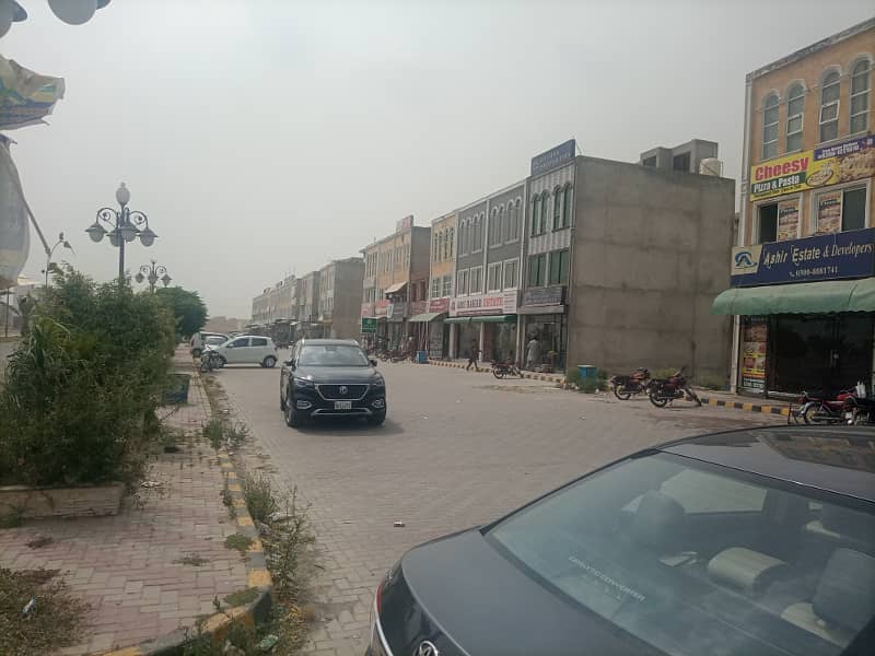 5 MARLA POSSESSION RESIDENTIAL PLOT ON HOT LOCATION FOR SALE IN KHAYABAN E AMIN L BLOCK LAHORE. 1