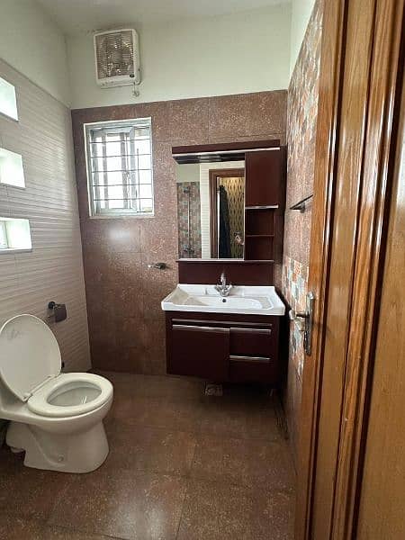 10 marla full furnished house available for rent in bahria town lahore 14