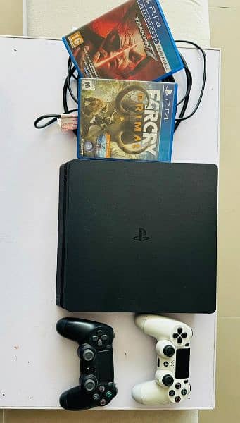 PlayStation 4 Slim 1TB 3