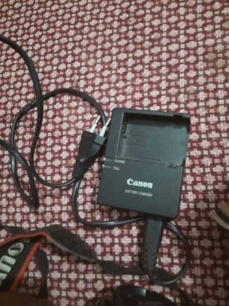 Canon 600D DSLR 10/10 condition 4