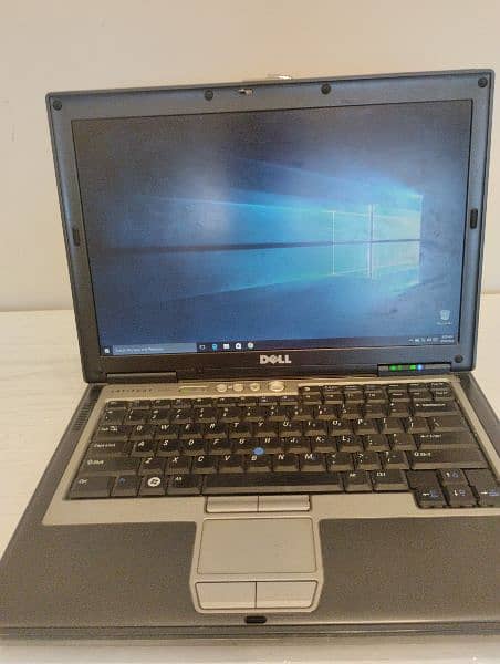 Dell laptop latitude/D630 1