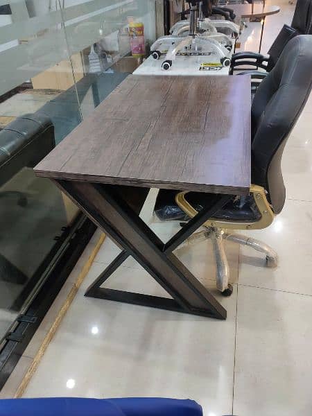 Study+Gaming Table Available in Lower Price's 18