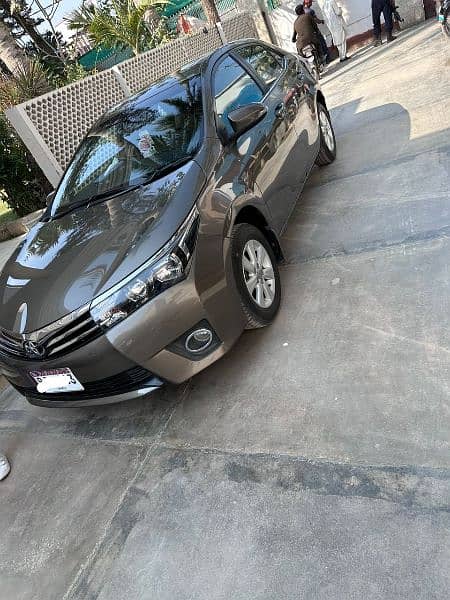 Toyota Altis Grande 2017 1