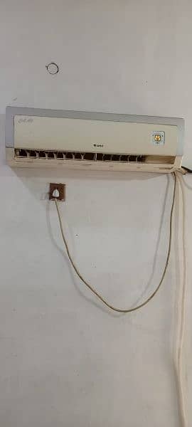cooling AC only gree company 1.5 tan. 03007573700 6