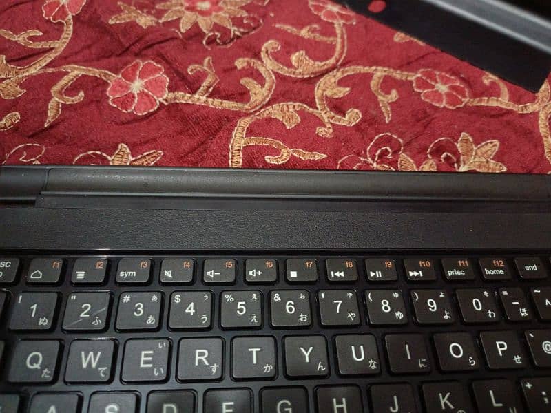 Mini Laptop+ Tablet 7