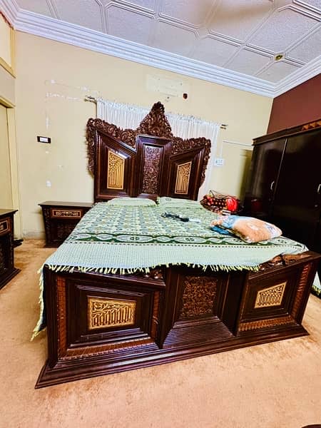 pure wood chinoiti style king bed set & iron table 2