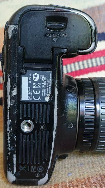 Nikon 7200 Canon 6D with lens battery flash charger 7