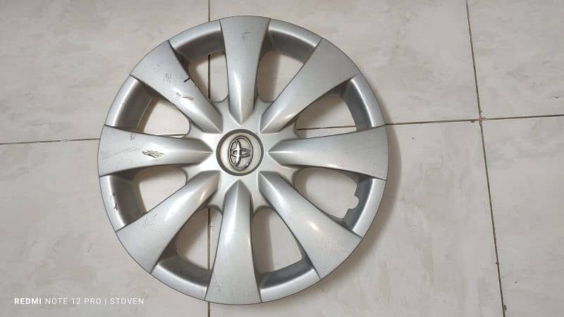 Toyota genuine wheel caps 15inch silver colour 1