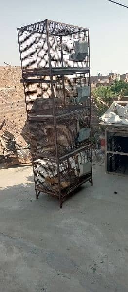 4 khano wala cage ha or condition Good ha 2