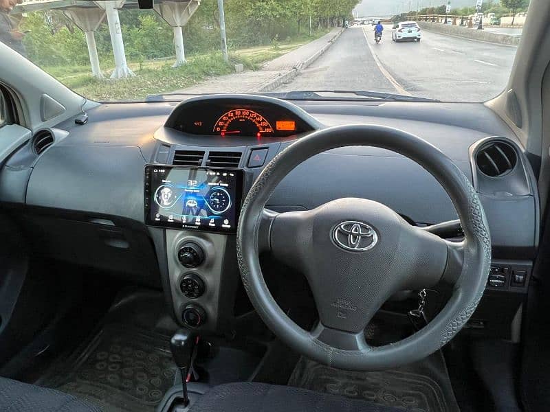 Toyota Vitz 2010 9
