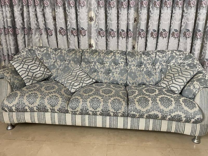 Used 10/10 Condition Sofa Set Selling Urgently 1