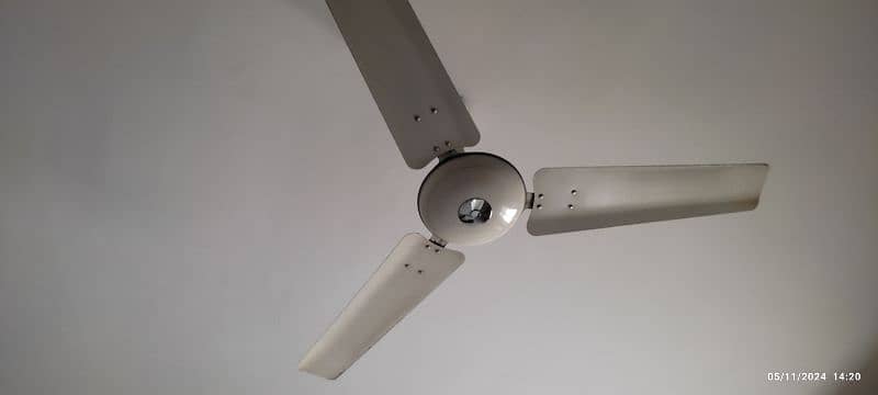 4 Working Ceiling Fans for Sale 3