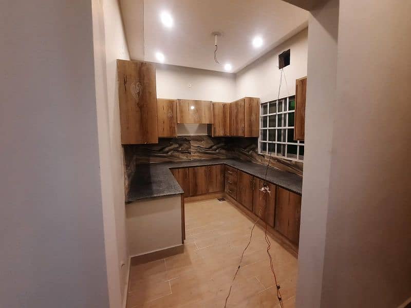 5 Marla Beautiful Independent House near To Market, Mosque & Park 10