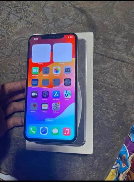 iphone xs max with box 4