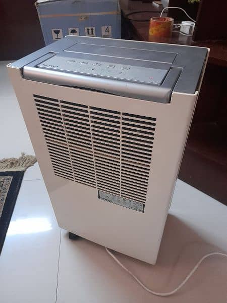 AMCOR portable/mobile AC + dehumidifier BRAND NEW 0