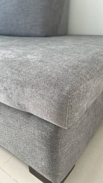 L Shaped Grey Minamilist Sofa in Mint Condition 3