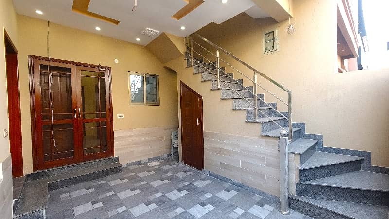 Prominently-Located House Available In Bismillah Housing Scheme - Block B For Sale 4