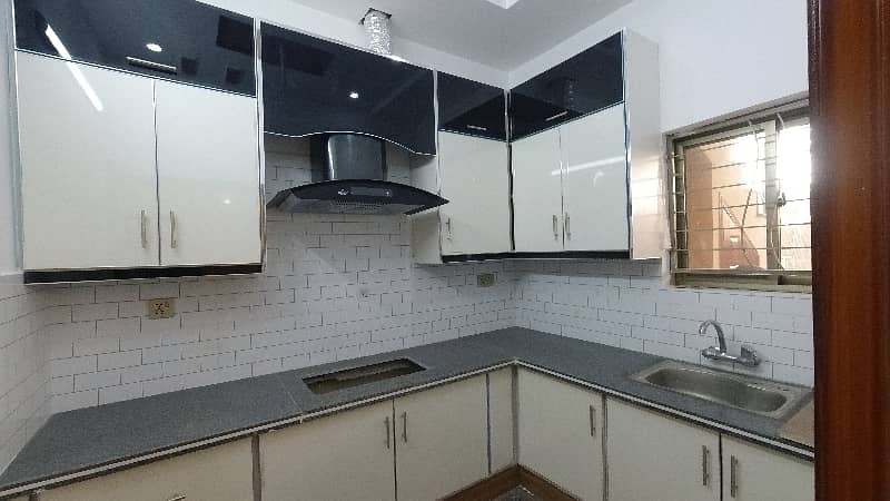 Prominently-Located House Available In Bismillah Housing Scheme - Block B For Sale 9